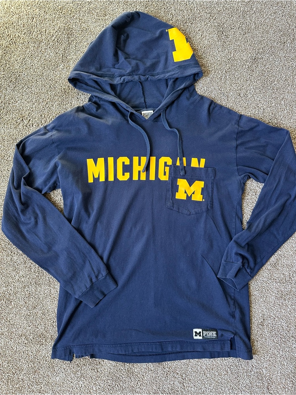 PINK Victoria's Secret Michigan Wolverines Hoodie Top - Size M - 5th & Ocean